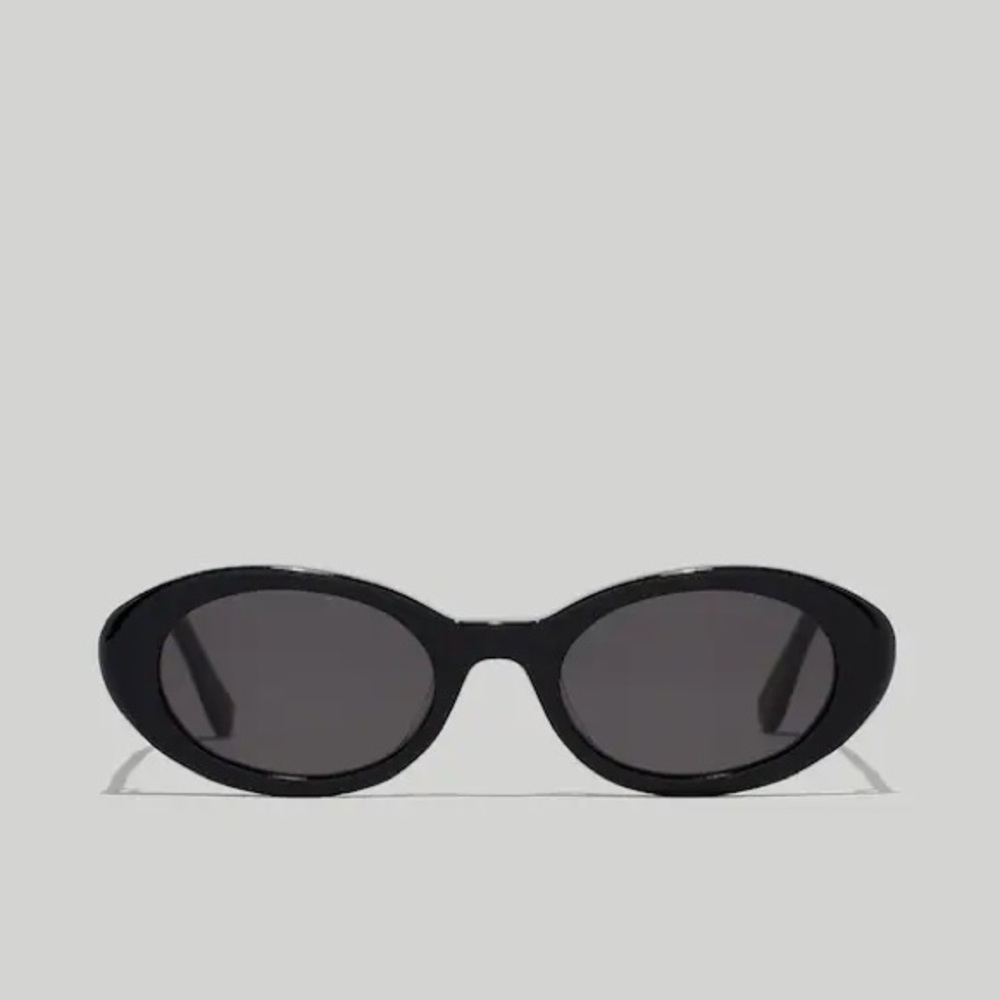 NWOT Madewell Russell Oval Sunglasses (Black)